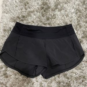 Black Lululemon Speed It Up Shorts
